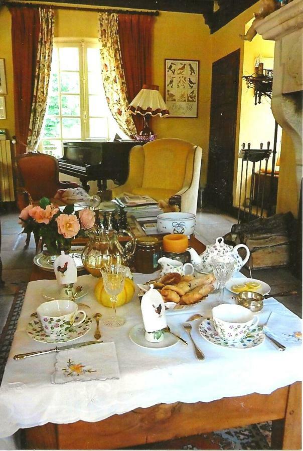 Bed and Breakfast Le Petit Manoir des Bruyères Villefargeau Esterno foto